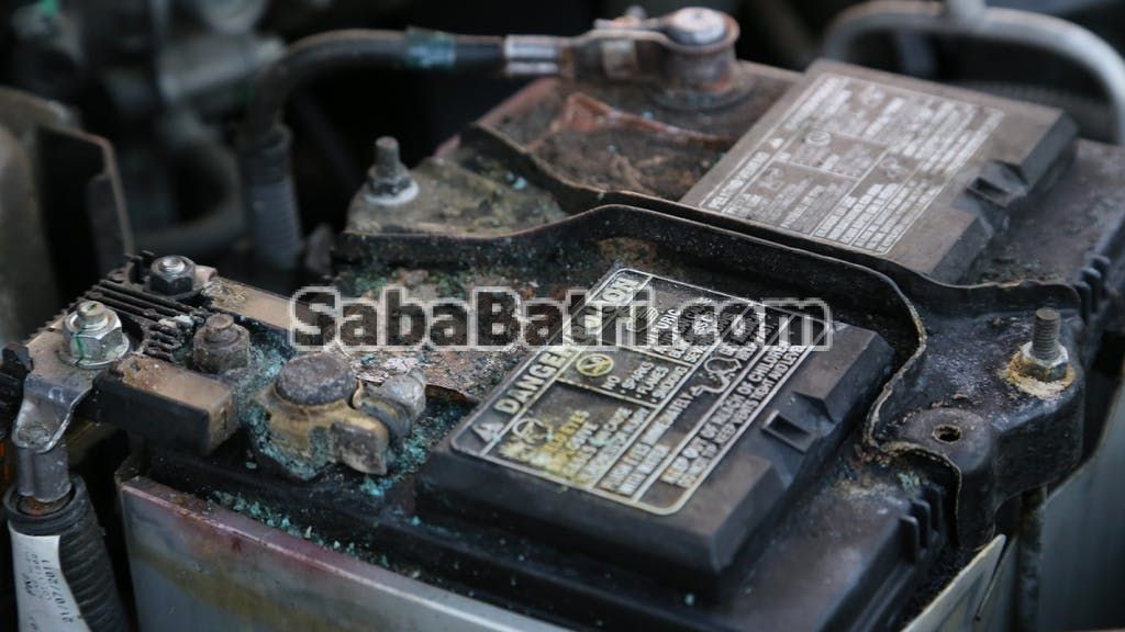 علائم تمام شدن باتری خودرو نشت علائم تمام شدن باتری خودرو